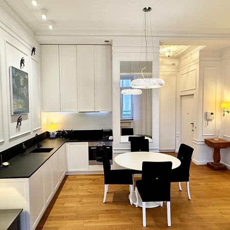 Mondrian Luxury Suites & Apartments Old Town Varsavia Esterno foto