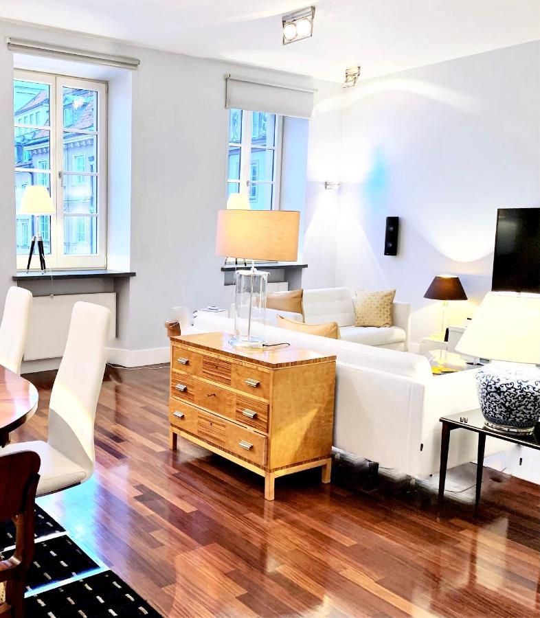 Mondrian Luxury Suites & Apartments Old Town Varsavia Esterno foto