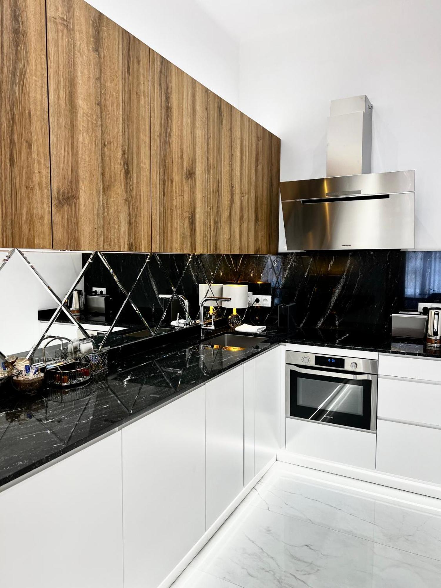 Mondrian Luxury Suites & Apartments Old Town Varsavia Camera foto