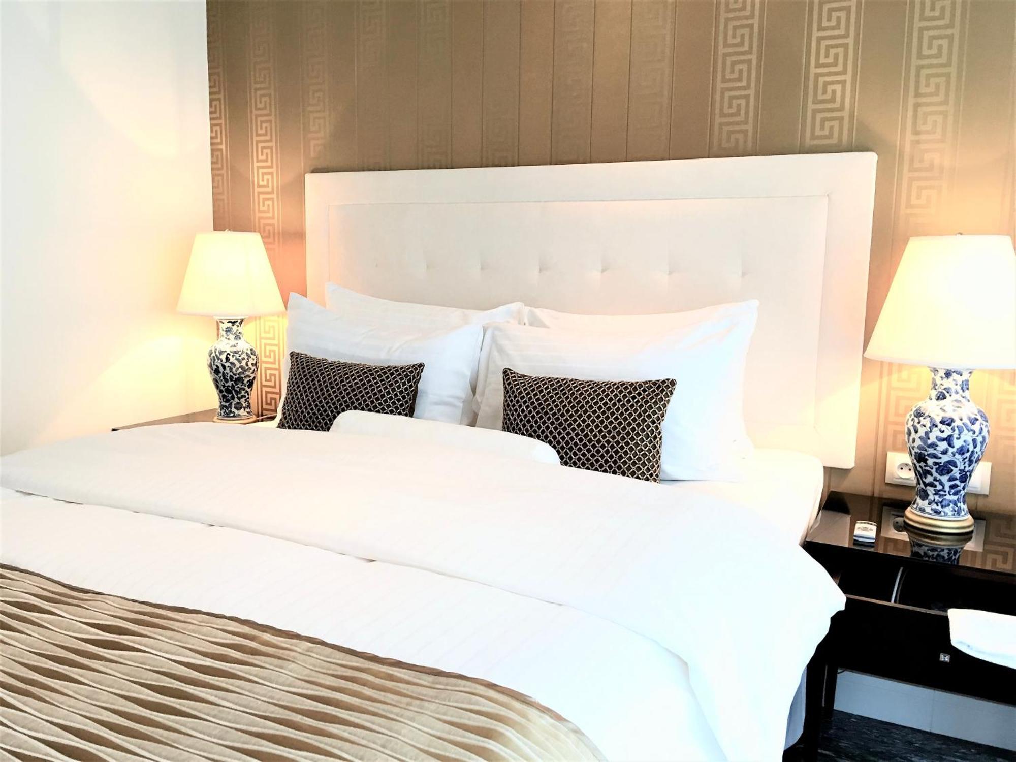 Mondrian Luxury Suites & Apartments Old Town Varsavia Camera foto