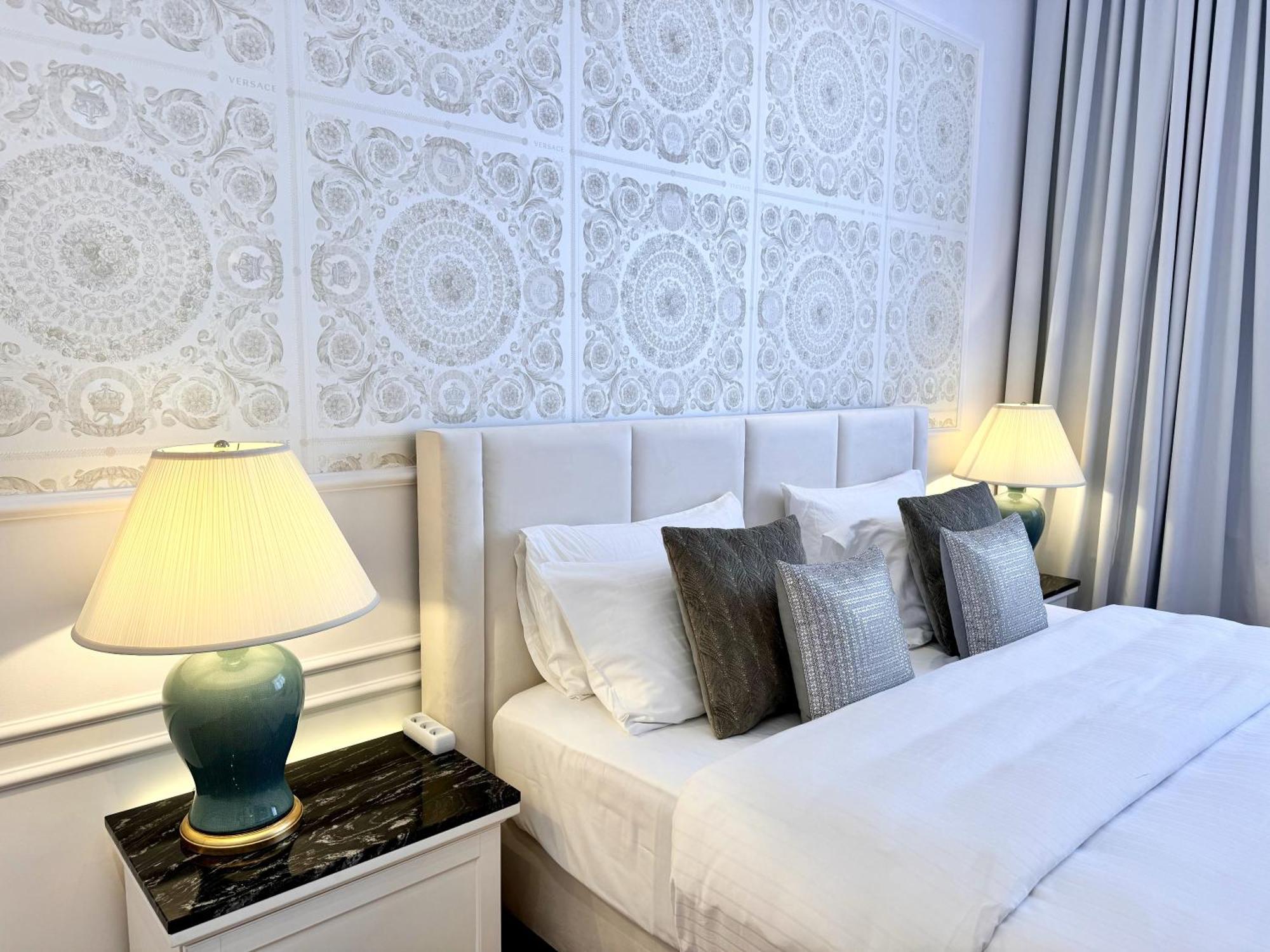 Mondrian Luxury Suites & Apartments Old Town Varsavia Camera foto
