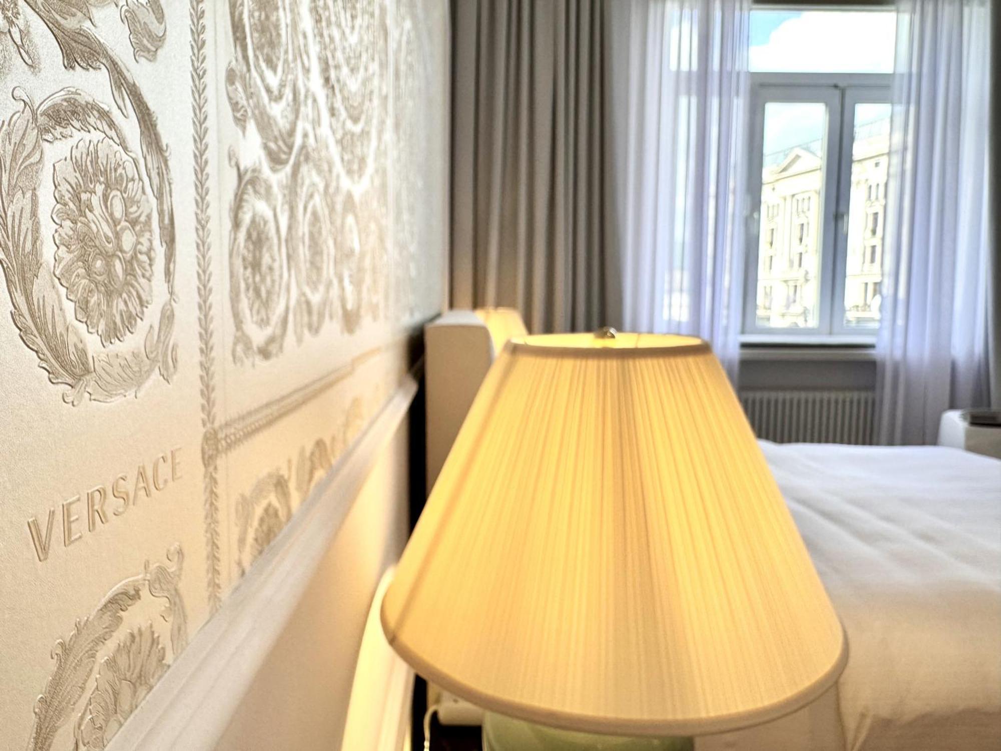 Mondrian Luxury Suites & Apartments Old Town Varsavia Esterno foto